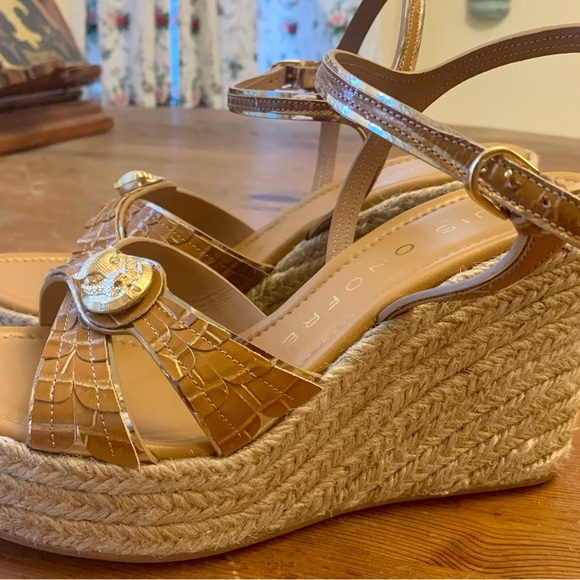 Luis Onofre Wedge Sandals w Gold Lion - Picture 2 of 9